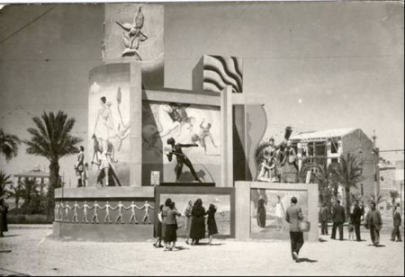 FOGUERA “DEPORTE FEMENINO” junto a Manuel González Santana, para la Foguera Alfonso el Sabio-Quintana. Premio de la Cámara de Comercio de Alicante. (1936).